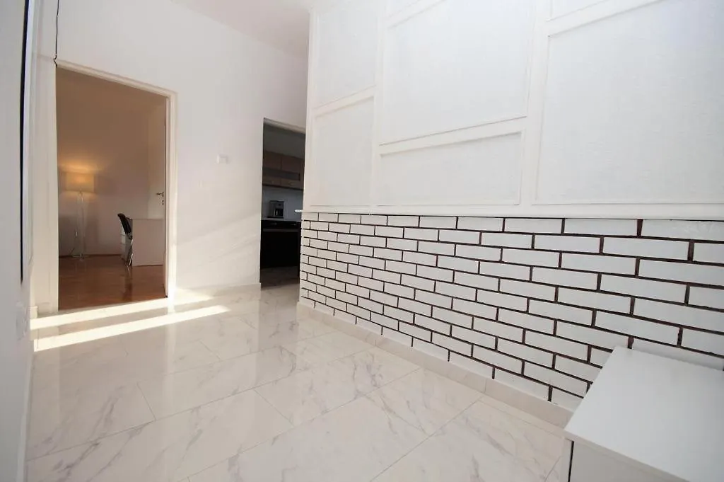 Apartment Deni Pula